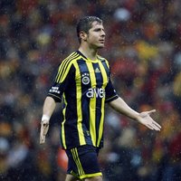 Emre Belözoğlu kadro dışı bırakıldı