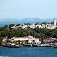 Saraylar zamana yenildi