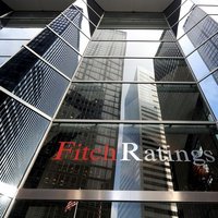 Fitch beş euro ülkesinin notunu düşürdü