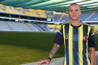 Fenerbahçe, Holmen ile 3 yıllık sözleşme imzaladı
