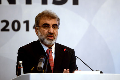 Yıldız: Nükleerde 16 milyar dolarlık yatırım bekliyoruz - Enerji ve Tabii Kaynaklar Bakanı Yıldız, "Akkuyu ve Sinop nükleer güç santrallerinin inşaat ve işletmeye geçiş süreçlerinde 8'er milyar dolardan toplam 16 milyar dolarlık yerli yatırım öngörüyoruz" açıklamasında bulundu