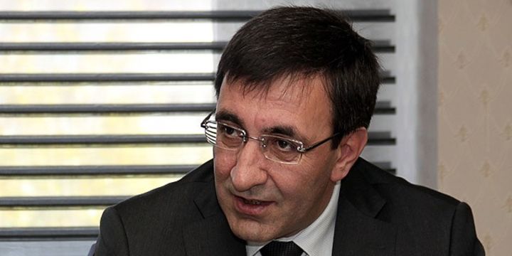Yılmaz: Yüzde 7,5 olan 2016 OVP hedefi tutturulabilir
