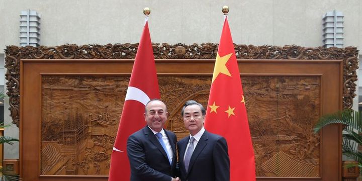 Çavuşoğlu, Çinli mevkidaşı Vang ile görüştü