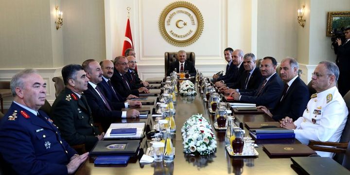 434 albayın görev süresi 2 yıl uzatıldı, 586 albay emekliye sevk edildi