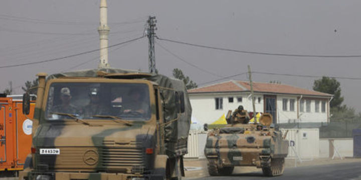 Tanklar ve iş makinaları Karkamış