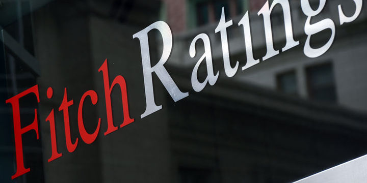 Fitch 3 Türk şirketinin ve 18 bankanın görünümünü negatife çevirdi