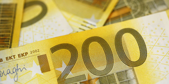İran ve Güney Kore ticarette doları kaldırıyor
