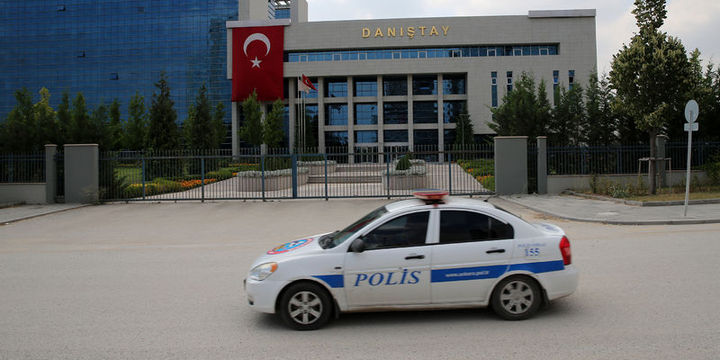Danıştay çalışanlarından 21