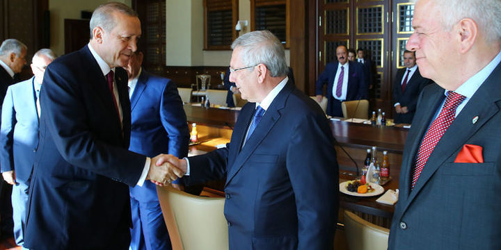 Erdoğan Kulüpler Birliği heyetini kabul etti