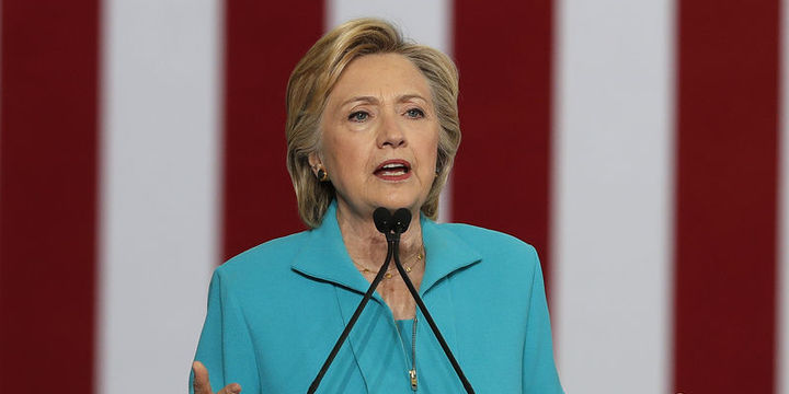 Clinton: Başkanlar ve başkan adayları Fed hakkında yorum yapmamalı