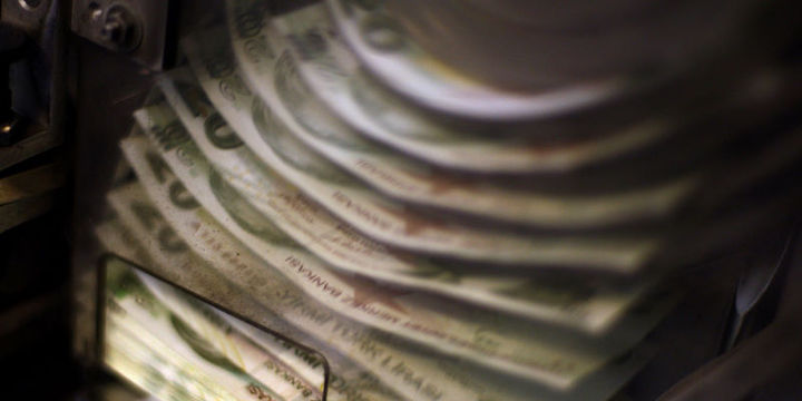 Hazine nakit dengesi 5 milyar 457 milyon lira fazla verdi