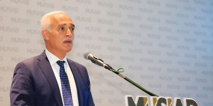 "Türk ekonomisi pozitif büyümesini sürdürecek"