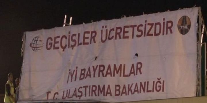 Otoyol ve köprülerden ücretsiz geçişler başladı