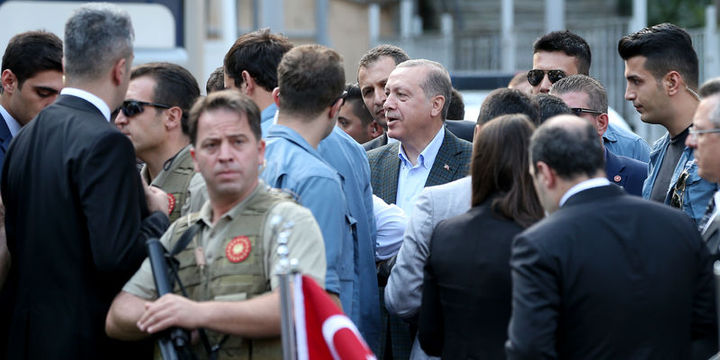 Erdoğan: (Belediyelere kayyum atanması) Bu adım bana göre çok geç kaldı