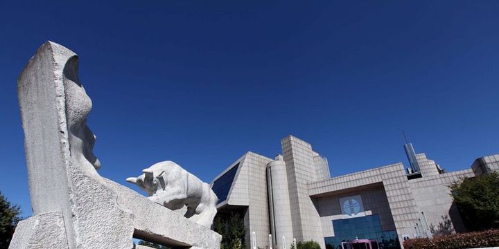 Borsa günün ilk yarısında 77 bin puanı aştı