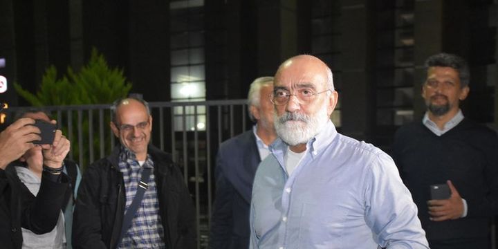 Gazeteci Ahmet Altan tutuklandı