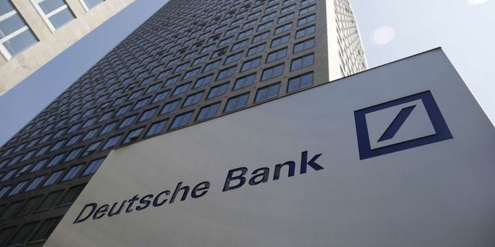 Deutsche Bank hisseleri tarihi düşük seviyede