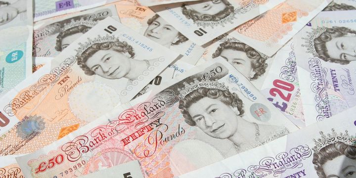 Sterlin “Brexit” açıklaması ardından 30 yılın düşüğüne geriledi