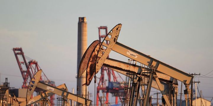 Petrol bir yılın en yüksek seviyesinden kapandı