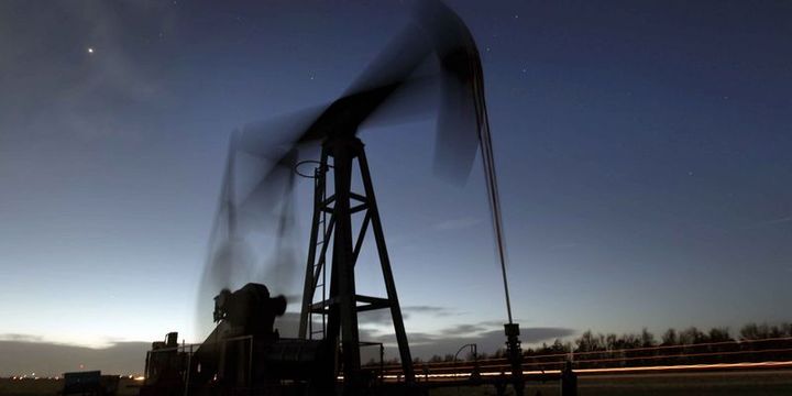 Petrol "arz" endişeleriyle 1 ayın en düşük seviyesi yakınında
