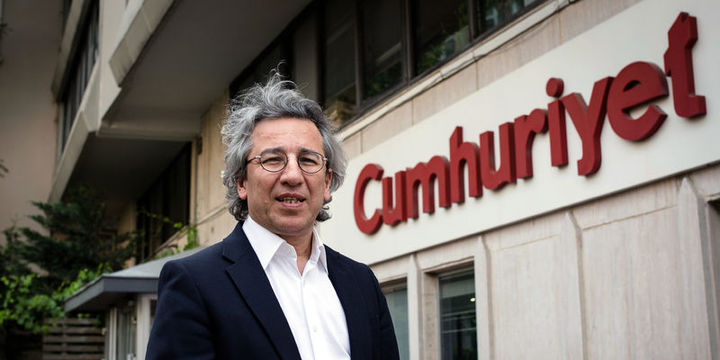 Almanya Can Dündar’a geçici pasaport verdi