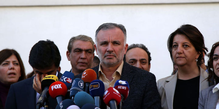 HDP, Meclis çalışmalarına katılmama kararı aldı