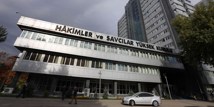203 hakim ve cumhuriyet savcısı meslekten ihraç edildi