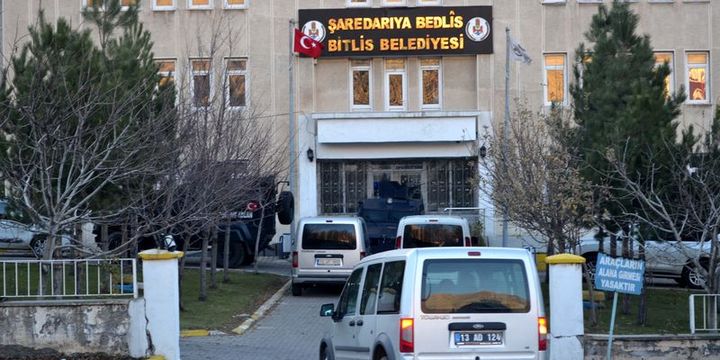 Bitlis Belediye Başkanı Olan gözaltına alındı