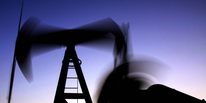 Petrol "stok" verisi sonrası 18 ayın zirvesinden düştü
