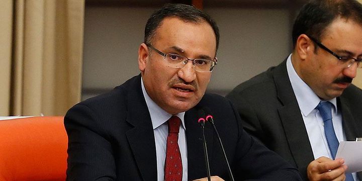Bozdağ: Cumhuriyetin niteliklerini değiştiren bir madde yok