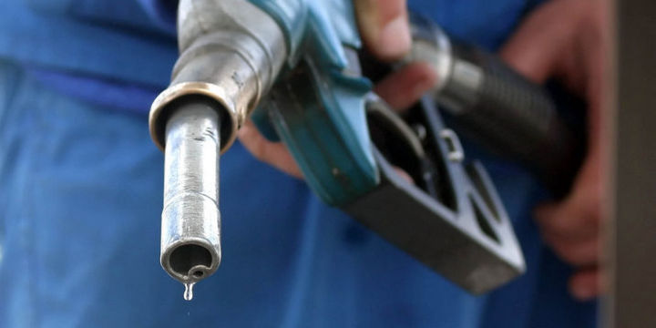 Benzinin litre fiyatında indirim yapıldı