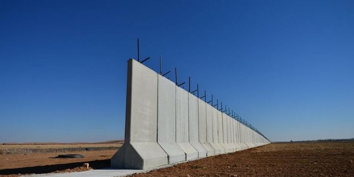 Suriye sınırındaki "güvenlik duvarı"nın % 50
