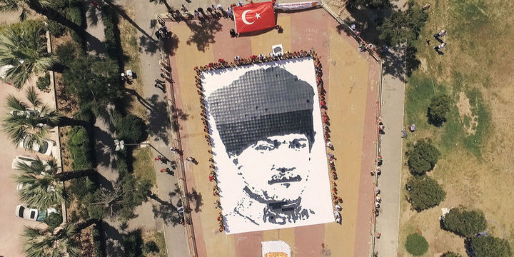 19 Mayıs Atatürk’ü Anma, Gençlik ve Spor Bayramı tüm yurtta kutlanıyor