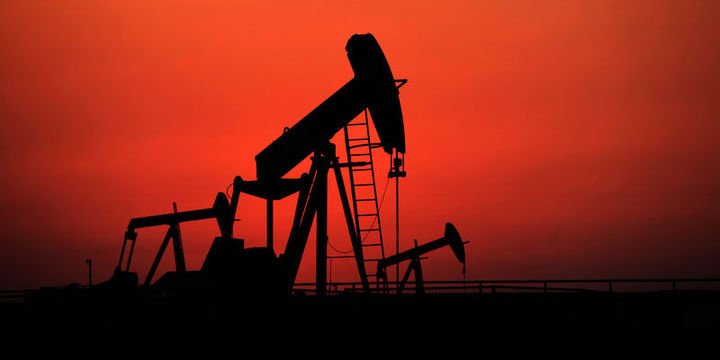 Petrol stok verisi öncesi kazançlarını korudu