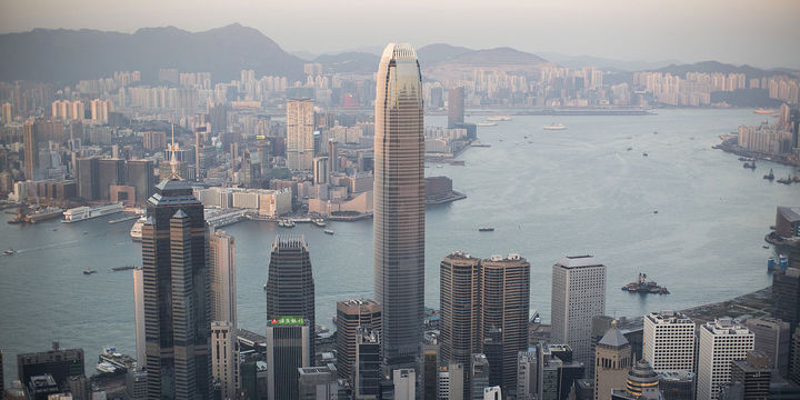 Hong Kong hisseleri geçen haftaki sert satışların ardından yükseldi