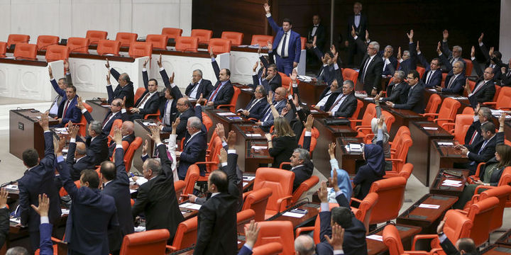 İş Mahkemeleri Kanunu Tasarısı komisyonda kabul edildi