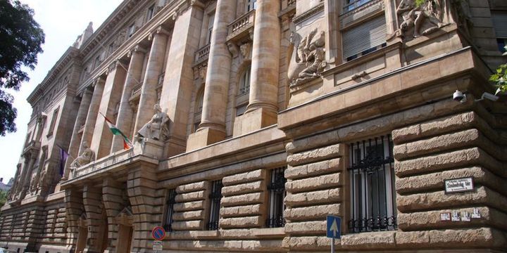 Macaristan Merkez Bankası faizleri yüzde 0.9