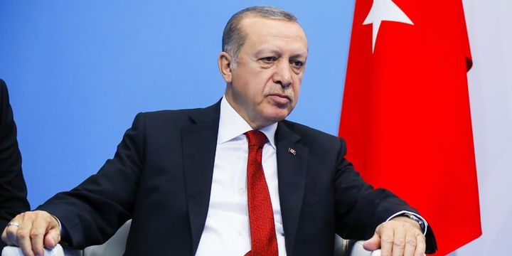 Erdoğan: Darbeciler ellerine kan ve alınlarına da kara bir leke bulaştırmışlardır