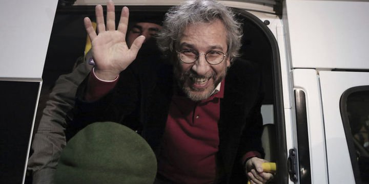 Can Dündar hakkında kırmızı bülten ve iade talebi