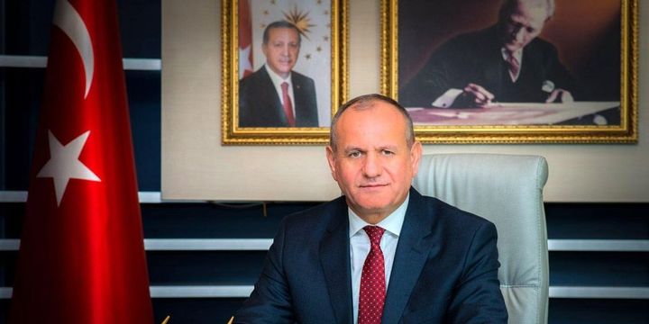 Düzce Belediye Başkanı istifa etti