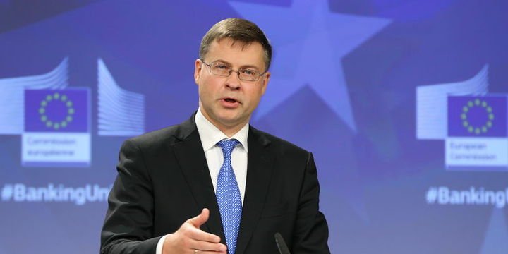 AB/Dombrovskis: Bankacılık sektöründe yeni tedbirler alınmalı