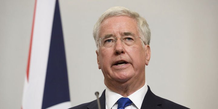 İngiltere Savunma Bakanı Fallon istifa etti