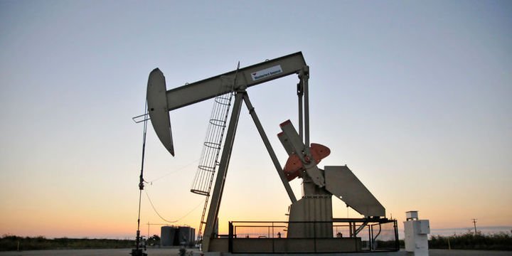 Petrol stok beklentileri ile düşüşünü sürdürdü