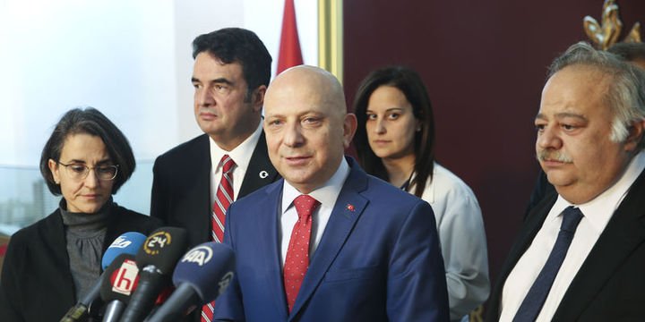 "Deniz Baykal sorulara yazarak cevap verebiliyor"