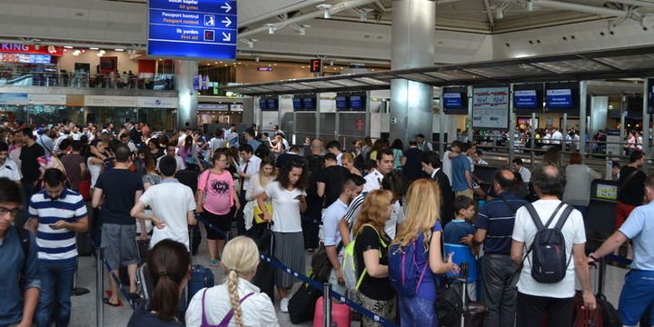 İstanbul havalimanlarından 10 ayda 80 milyon yolcu geçti