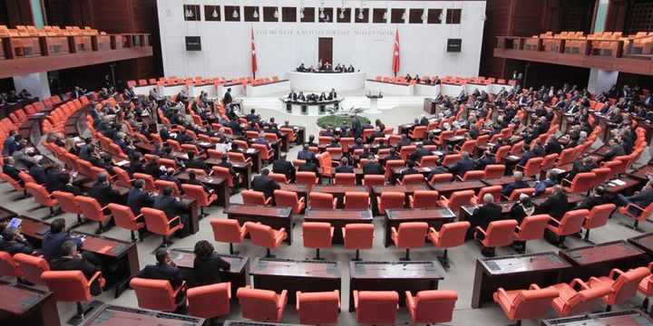 YSK Kanun teklifi komisyonda kabul edildi
