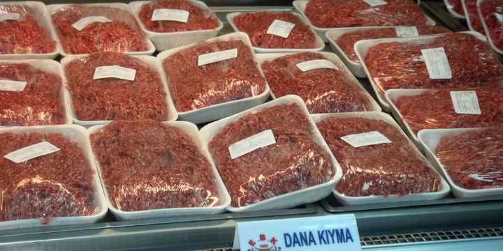 "Ucuz et satışı sektörü zorluyor"