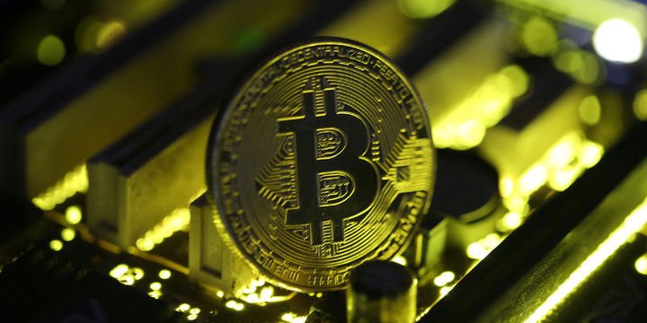 Bitcoin rekorlara devam ediyor: 10 bin doları gördü