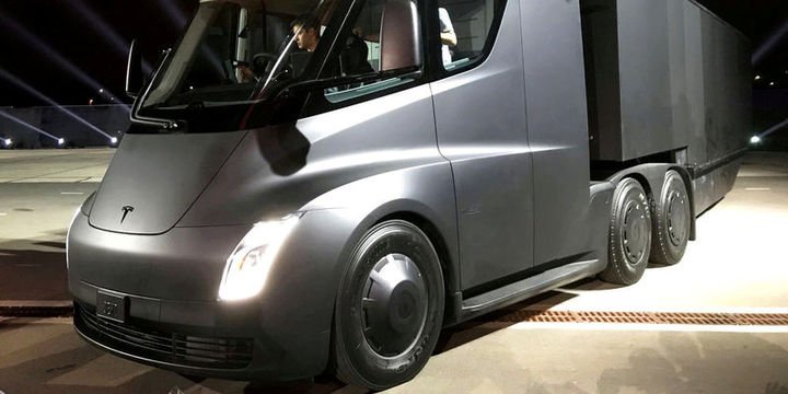 Tesla Semi için en büyük sipariş UPS