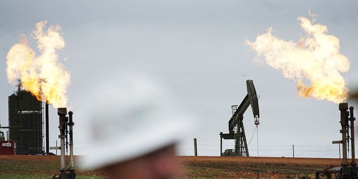 Commerzbank: Petrolde aşağı yönlü düzeltme olabilir